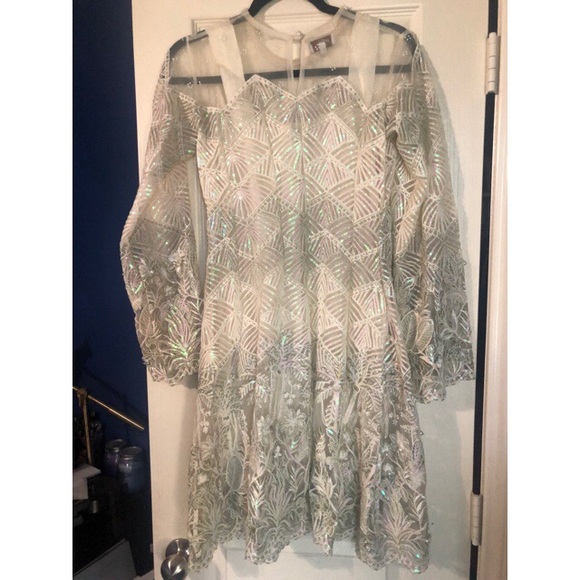 Pakistani formal outfit ⭐️ price drop for friday⭐️ - Picture 12 of 16